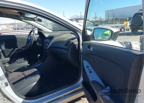 2016 Hyundai Accent Se z USA, uszkodzony, nr VIN KMHCT5AE2GU286511